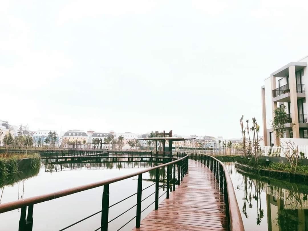 Sunrise Ha Long Hotel Exterior photo